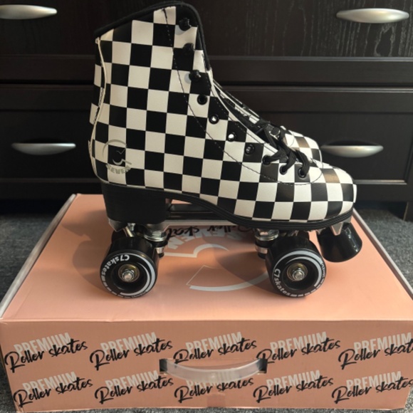 C7 Roller Skates UO Exclusive Checkerboard Premium Quad Roller Skate NIB C Seven - Picture 1 of 16